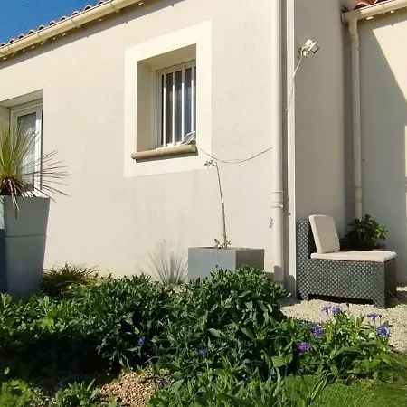 別荘 Le Jardin Des Nosieres, Proche Du Puy Du Fou *